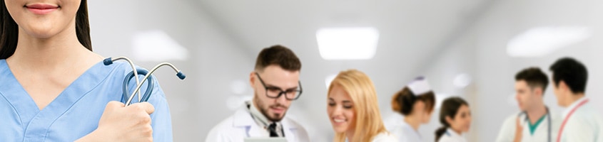 gruppe-von-aerzten-im-krankenhaus-psychosomatische-grundversorgung-seminar-kurs-seminarorganisation-fuchs